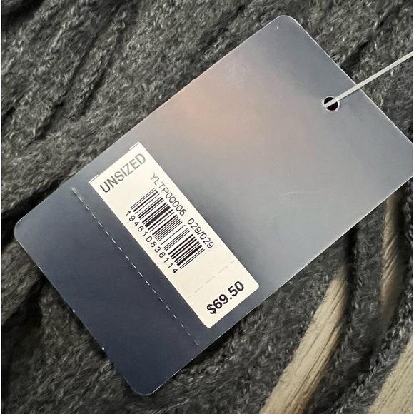 *NWT* Lucky Brand Scarf with fringe - Picture 7 of 10